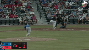 Kien Vu doubles (3) on a line drive to right fielder Mike Boeve, deflected by center fielder Josiah Ragsdale. Johnny Ascanio scores.