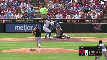 Tayden Hall triples (2) on a fly ball to right fielder Pedro Pineda. Eric Bitonti scores.