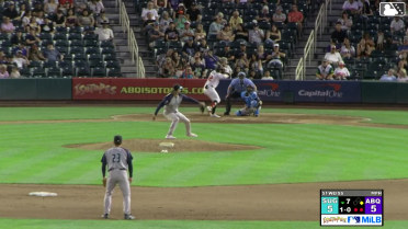 Ryan Weiss In play, run(s) to Vimael Machín