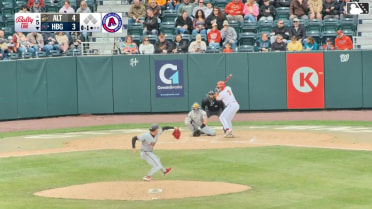 Seaver King homers (4) on a line drive to right field.