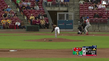 Lamar King Jr. singles on a soft ground ball to second baseman Jay Thomason. Kasen Wells scores. Zach Evans to 3rd.