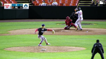 Wehiwa Aloy out on a sacrifice fly to right fielder Joel Dragoo. Maikol Hernández scores.
