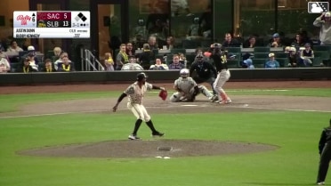 Justin Dunn In play, run(s) to Buddy Kennedy