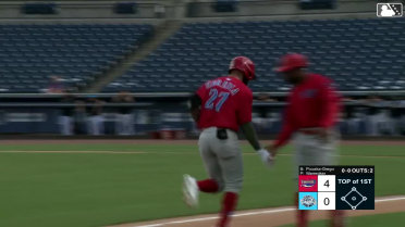 Raylin Heredia's three-run homer