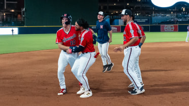 Hicklen Delivers Walk-Off in Extras, Sounds Take Home Finale Over Memphis