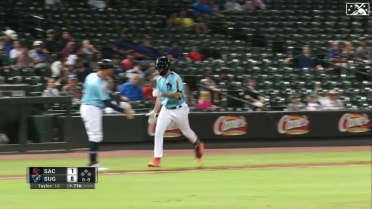 Astros prospect Joe Perez mashes a solo home run