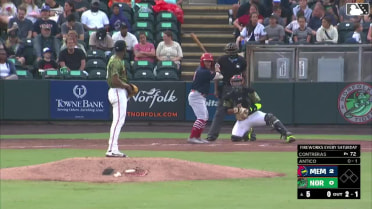 Ryan Mountcastle's stellar diving play