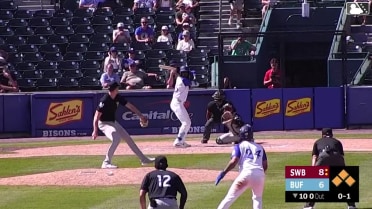 Je'Von Ward out on a sacrifice fly to left fielder Kenedy Corona. Davis Schneider scores.
