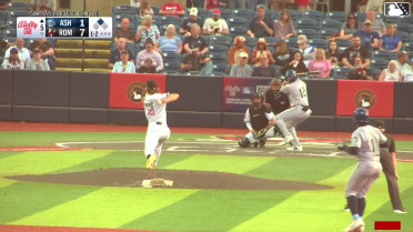 Alberto Hernandez doubles (1) on a line drive to center fielder Eric Hartman. Kyle Walker scores.