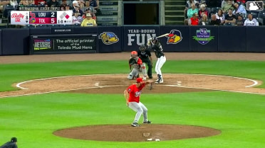 Tyler Gentry homers (7) on a fly ball to left field. Trei Cruz scores.