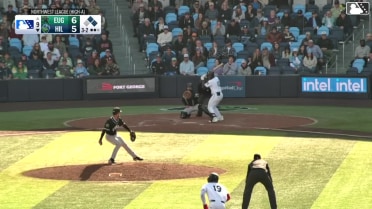 Yassel Soler doubles (16) on a soft fly ball to left fielder Walker Martin. Abdias De La Cruz scores. Kayson Cunningham scores.