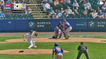 Ben Simon In play, run(s) to Eloy Jiménez