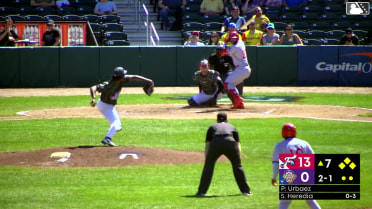 Raylin Heredia singles on a fly ball to center fielder Victor Arias. Bryan Rincon scores. Aroon Escobar scores. Alex Binelas to 3rd.