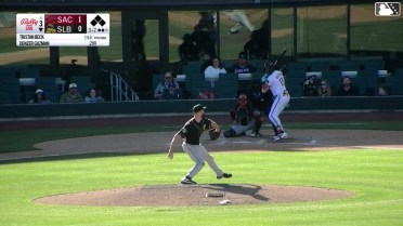 Denzer Guzman walks. Chris Taylor scores. Sebastián Rivero to 3rd. Christian Moore to 2nd.