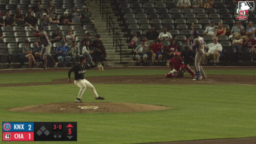 Alex Ramírez homers (4) on a line drive to right field.
