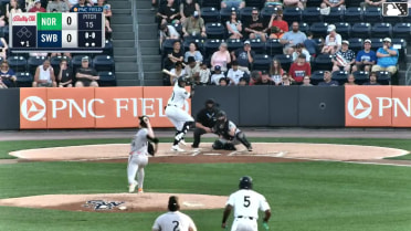 Yanquiel Fernández homers (17) on a fly ball to right center field. Marco Luciano scores.