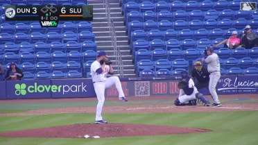 Craig Kimbrel works a clean inning