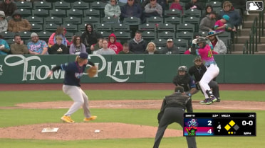 Jose Meza singles on a line drive to right fielder Luis Castillo. Charles Davalan scores. Eduardo Quintero scores.