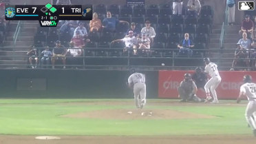 Slate Alford homers (1) on a fly ball to right field. Jonny McGill scores. Kevyn Castillo scores.