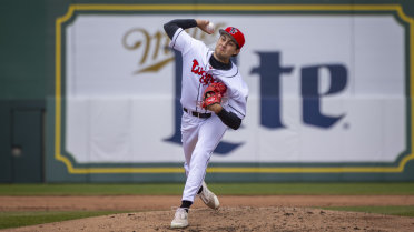 Echavarria sooths Dragons, 5-1