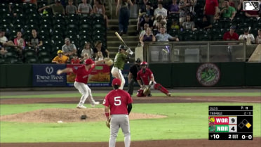 Reed Trimble homers (4) on a line drive to right center field. Enrique Bradfield Jr. scores.