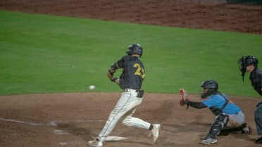 Fitzer's Clockwork Clutch Hit Send Grizzlies to Playoffs