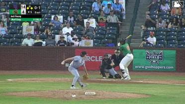 Murf Gray singles on a sharp line drive to center fielder Ely Brown. Yordany De Los Santos scores. Easton Carmichael to 3rd.