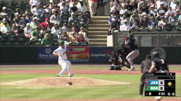 Kemp Alderman homers (1) on a fly ball to left center field. Matthew Etzel scores.