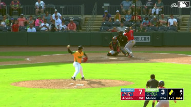 Rolddy Muñoz In play, run(s) to Maximo Acosta