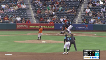 Cesar Perdomo In play, no out to Chad Stevens