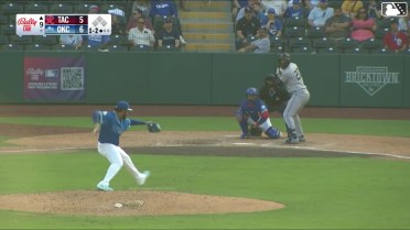 Brennen Davis homers (4) on a fly ball to left field.