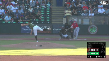 Dylan Crews' solo homer