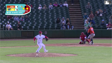 Braylin Tavera singles on a ground ball to left fielder Joel Dragoo. Luis Vázquez scores. Victor Figueroa to 2nd.