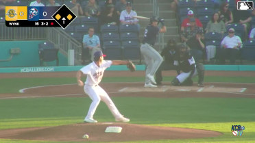 Taitn Gray grounds out to first baseman Arxy Hernandez. Dean Moss scores. Cooper Flemming to 2nd.