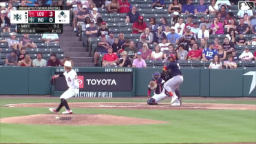 Noelvi Marte singles on a line drive to center fielder Ronny Simon. Edwin Arroyo scores.