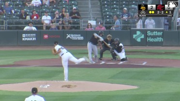 Niko Kavadas' solo homer