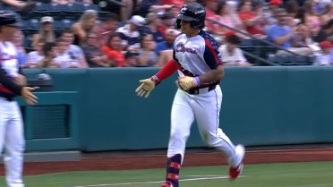 Guardians No. 1 prospect Ralphy Velazquez's home run