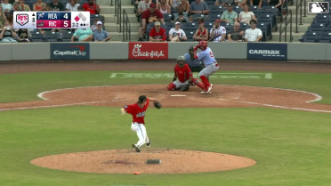 Pedro León doubles (7) on a line drive to left fielder Jose Astudillo. Bryan Rincon scores.