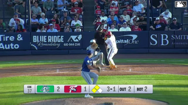 Aroon Escobar singles on a fly ball to center fielder Conner Capel. Luke Ritter scores. Pedro León scores.