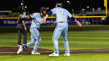 José Mejía Wins It With a Three-Run Homer