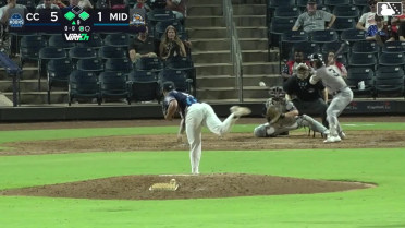 Walker Janek grounds into a double play, second baseman Casey Yamauchi to first baseman Brennan Milone. Jack Moss out at 2nd. Walker Janek out at 1st.