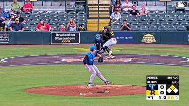 Thatcher Hurd In play, run(s) to Edgleen Perez