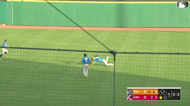 Brayan Buelvas's diving grab 