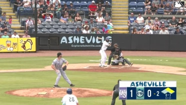 Alejandro Nunez singles on a fly ball to center fielder Ely Brown. Jack Moss scores. Zach Daudet to 3rd. Alejandro Nunez to 2nd.