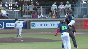 Paxton Kling doubles (3) on a sharp line drive to center fielder Ely Brown. Arturo Disla scores. Gleider Figuereo to 3rd.