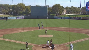 Gabriel Rincones Jr. ropes an RBI double