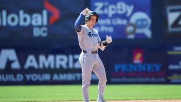Josh Caron doubles (6) on a sharp line drive to left fielder Brennan Orf. Anthony Donofrio scores. Felnin Celesten scores.