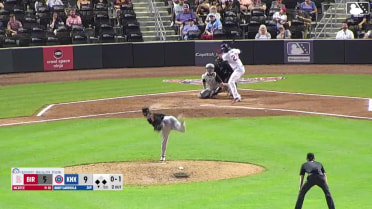 Andy Garriola homers (11) on a fly ball to center field. Alex Ramírez scores. Owen Ayers scores.