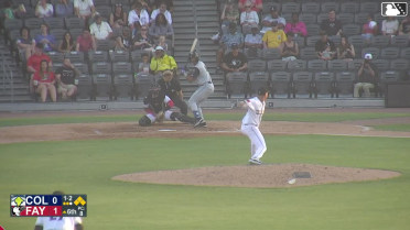 Jhosmmel Zue singles on a ground ball to right fielder Josh Wakefield. Sean Gamble scores. Hyungchan Um scores. Yandel Ricardo to 3rd.