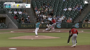Jared Serna homers (4) on a line drive to left center field. Brian Navarreto scores. Gage Miller scores.